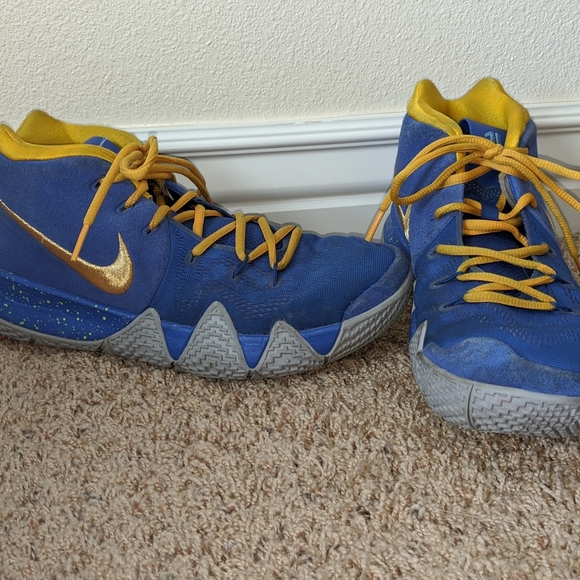 Shoes - Picture 2 of 4